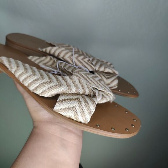 Universal Thread Louise Chevron Boho Sandals - Picture 4 of 8